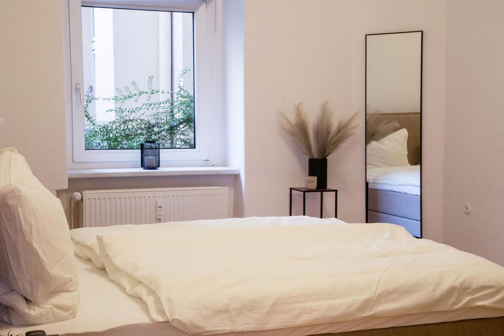 Апартаменти Massagesessel, King-Sized Bed, Billardtisch, 2 Couches Берлін Екстер'єр фото
