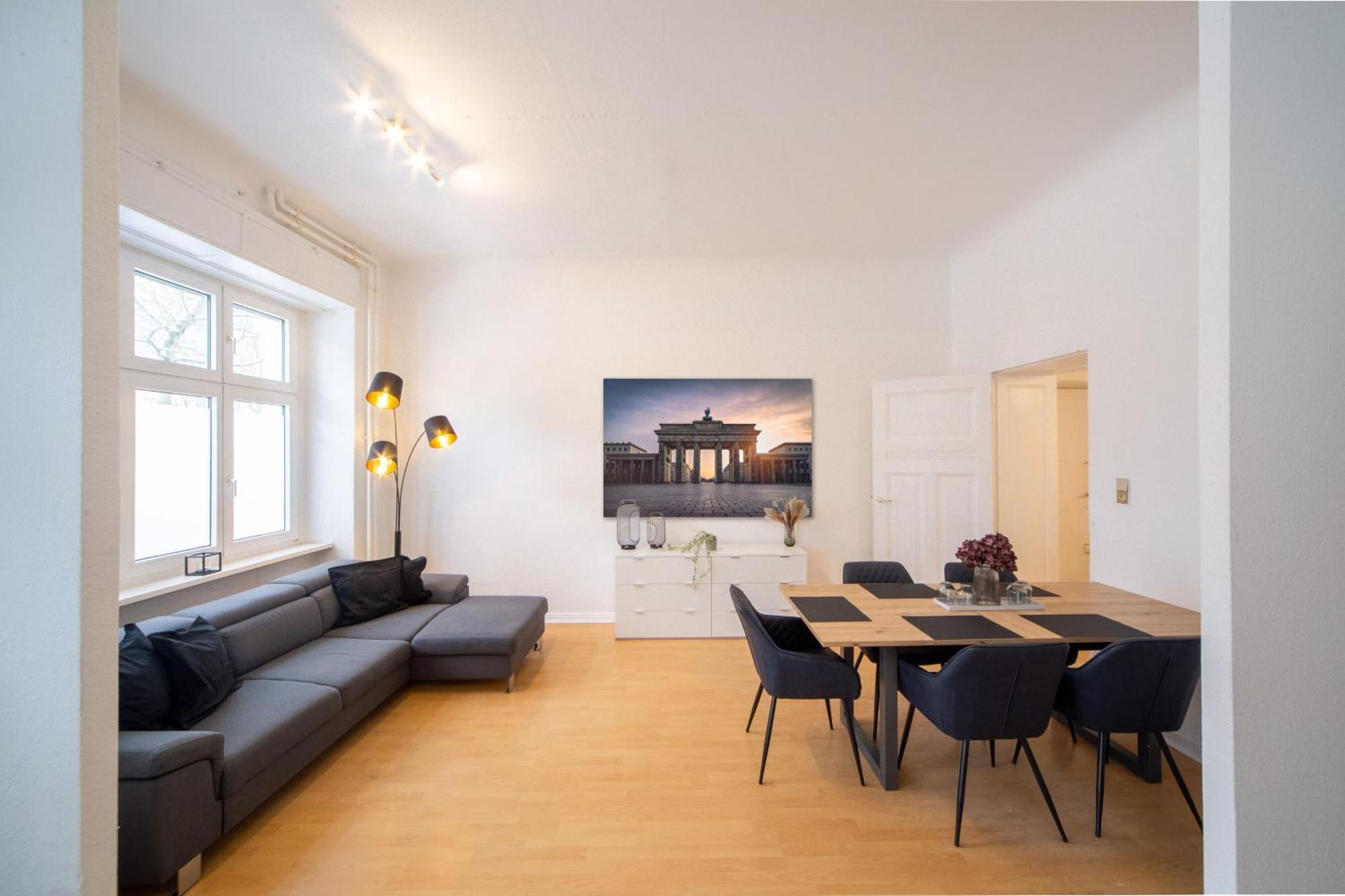 Апартаменти Massagesessel, King-Sized Bed, Billardtisch, 2 Couches Берлін Екстер'єр фото